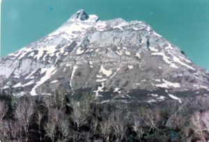 Shilajit Mountain